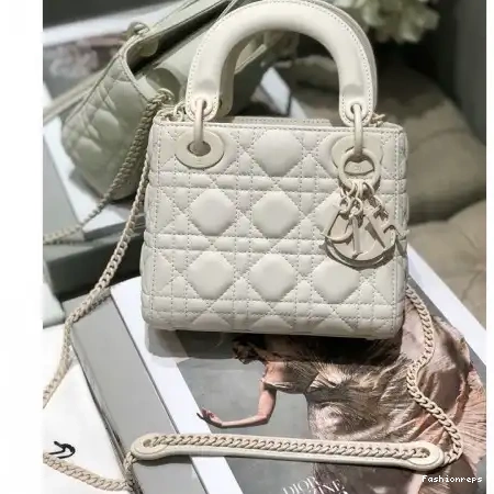 Fashionrepsfam ru 205fy0060 Bags Dio 0517